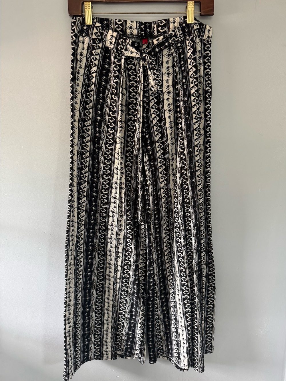 Womens Black & White Tribal Print High Slit Wide-Leg Pants